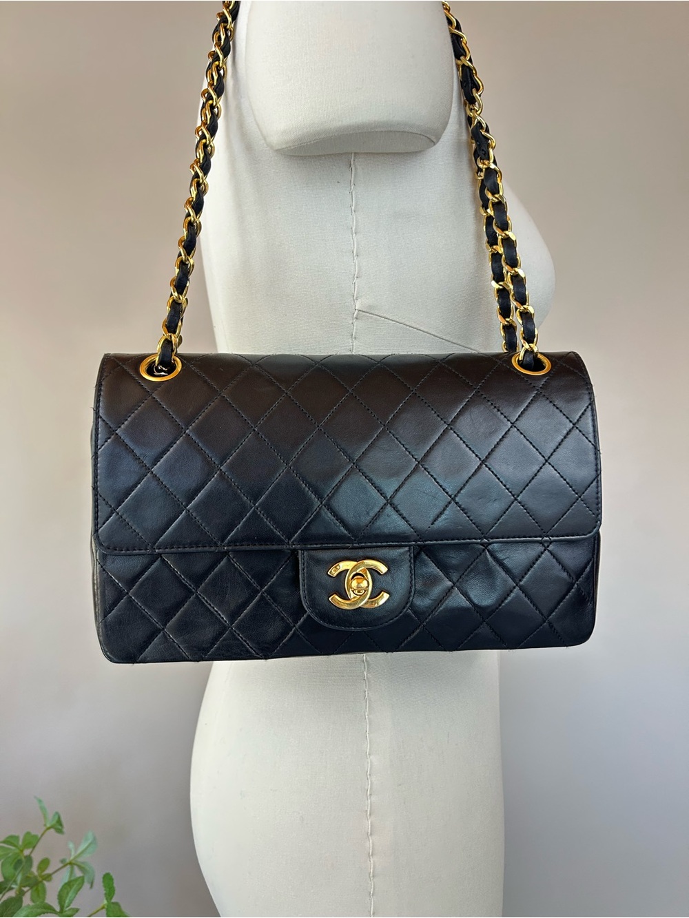CHANEL Vintage Quilted Lambskin Classic Double Flap Bag Series 0 - Picture 2 of 16